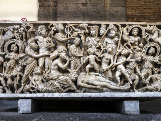 【プライベートツアー】ポンペイ＆国立考古学博物館 1日観光＜秘儀荘or大劇場見学選択可／5時間／日本語／ナポリ発＞by Zenzero