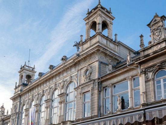 世界遺産イヴァノヴォ岩窟教会群＆国境の街ルセ　日帰り観光ツアー ＜日本語または英語ガイド／昼食付き／ブカレスト発＞