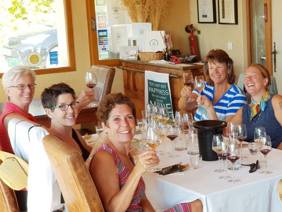 フランス南西地方　ベルジュラック地区　オーガニックワインの醸造家に学ぶワイン作りをテイスティング　ワインブレンド体験プランあり＜英語ガイド／ガルドンヌ発着＞