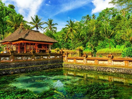 Indonesia_Bali_Tirta Empul Temple_shutterstock_111412067