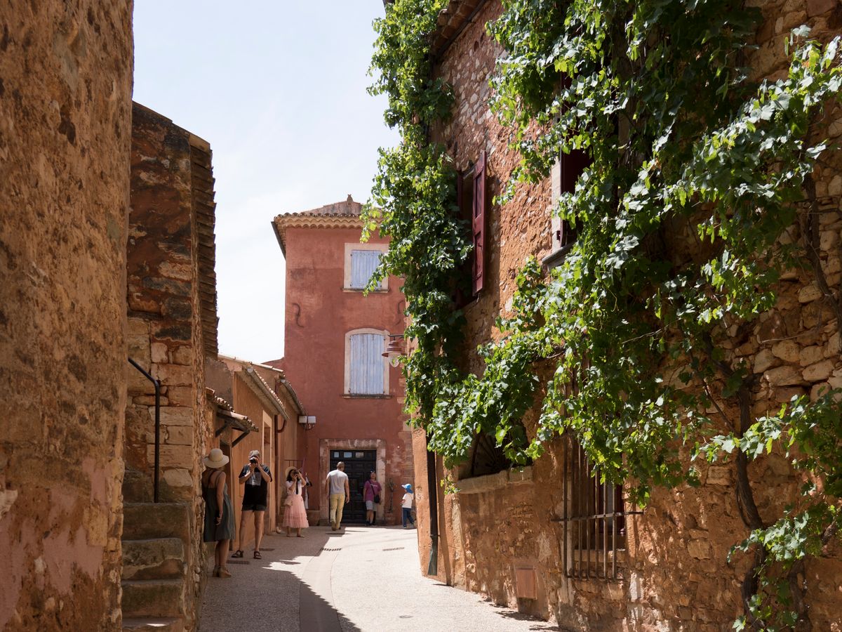 アヴィニョン観光＆リュベロン地方の村巡り 日帰りツアー＜4～10月／月・水・金曜日／アヴィニョン発＞ フランス（アヴィニョン）旅行の観光