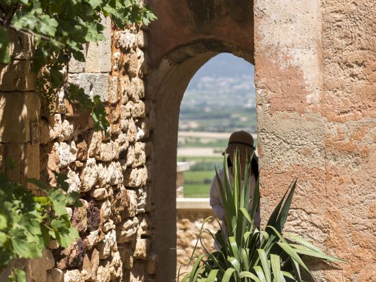南仏プロヴァンス半日観光ツアー　ルシヨンやゴルドなどリュベロン地方定番の村々を巡る＜英語ドライバーガイド／アヴィニョン発＞