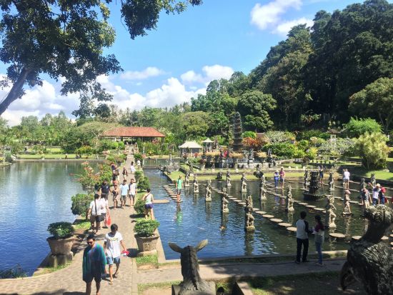 【貸切】バリ島東部マニアック観光ツアー！水の王宮タマン・ウジュン＋アンラプラの街＋水の離宮ティルタ・ガンガ＋ブサキ寺院＜1日／日本語ガイド＞