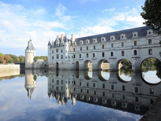 世界遺産巡り2泊3日周遊ツアー　モンサンミッシェル＆ロワール古城＆古都ルーアン＆港町オンフルール＆サン・マロ ＜4～10月／木曜／4つ星ホテル宿泊／英語ガイド＞