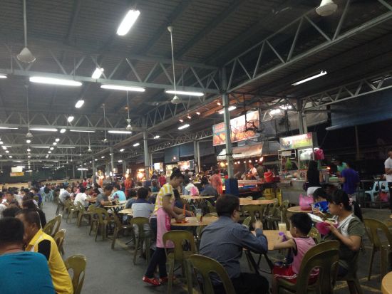 ナイトマーケット散策ツアー　屋台で味わうマレーシア料理 ＜夕食付き／日本語ガイド／コタキナバル発＞