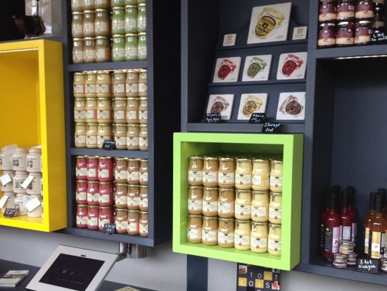 【貸切】ブルゴーニュ地方　ワイナリー＆ワインの名所を巡るセミオーダーツアー！選べる2つのアクティビティとワイン試飲付きランチ＜日本語ガイド／ディジョン発着＞