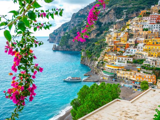 イタリア高速列車で行く！世界遺産アマルフィ海岸+ ポジターノ 1日観光＜4～10月／英語／ローマ発＞