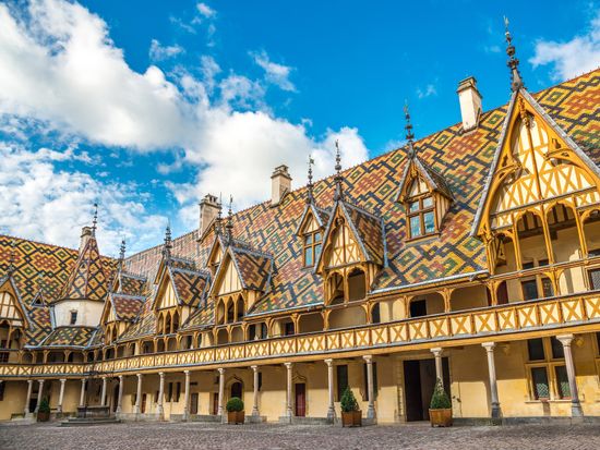 Beaune_shutterstock_551461795