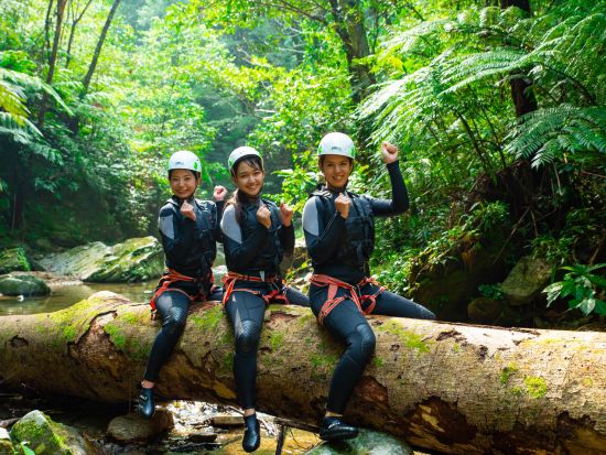 やんばるシャワークライミング&キャニオニング　秘境でジップスライド＆天然のウォータースライダー＜写真無料／一部ホテル送迎可＞by 冒険島