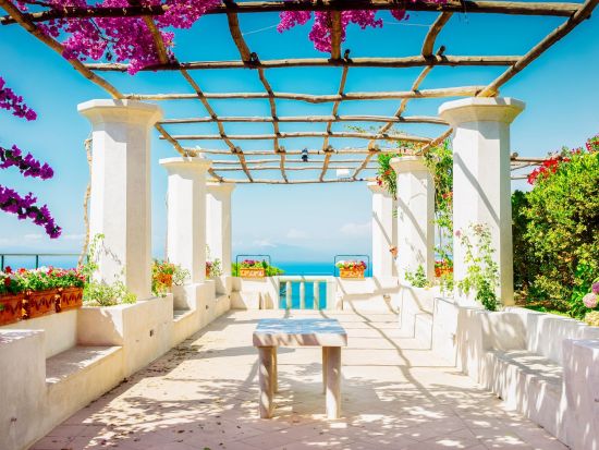 世界遺産アマルフィ＆高台の町ラヴェッロ　日帰り観光ツアー ＜貸切／ナポリ発＞by Max Harvest