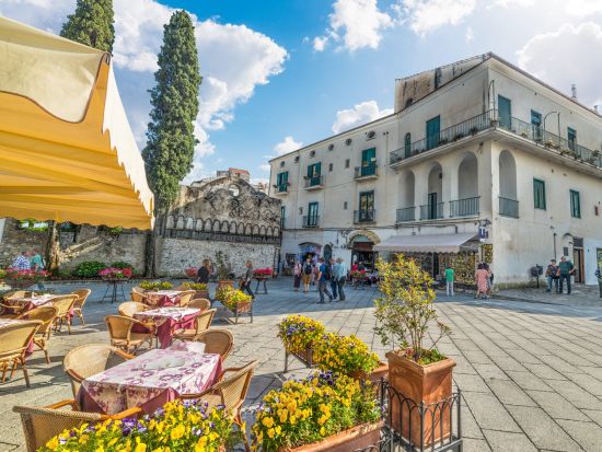 列車で行く 世界遺産アマルフィ海岸＋ラヴェッロ 日帰り観光ツアー ＜貸切／ローマ発／日本語ガイド付きプランあり＞by Max Harvest