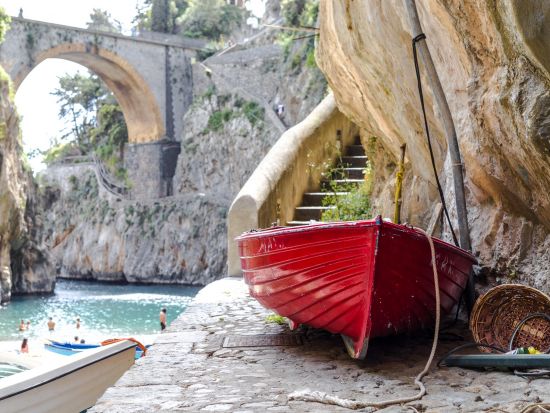 エメラルドの洞窟入場！世界遺産アマルフィ海岸+ソレント+ポジターノ1日観光　人気ガイド確約プランあり＜貸切／日本語／ナポリ発＞ by Zenzero