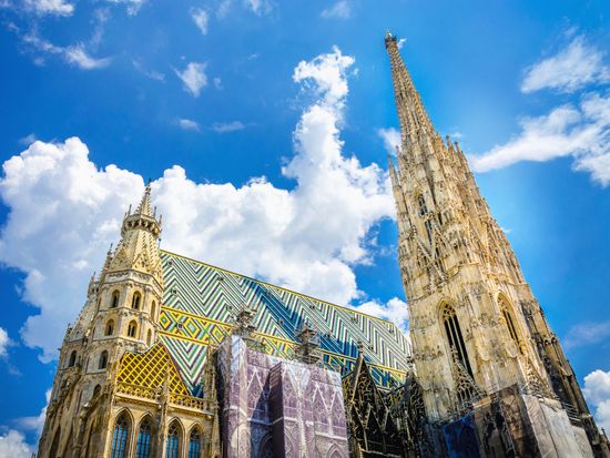 Austria_Vienna_St Stephen's Cathedral_shutterstock_338394221