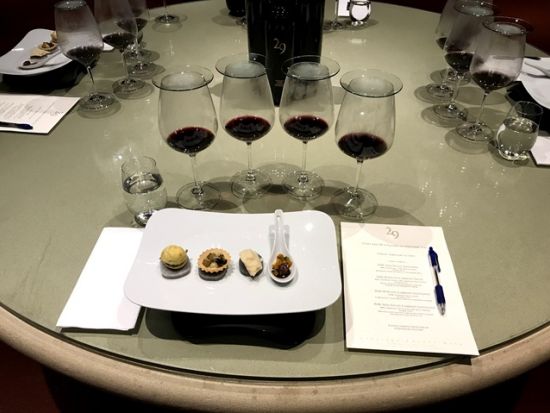 現地ソムリエ監修のワイナリーツアー！贅沢プライベート ナパ＆ソノマバレー カスタムプランあり ＜貸切／日本語ドライバーガイド／定員1～7名／9時間／ホテル送迎＞