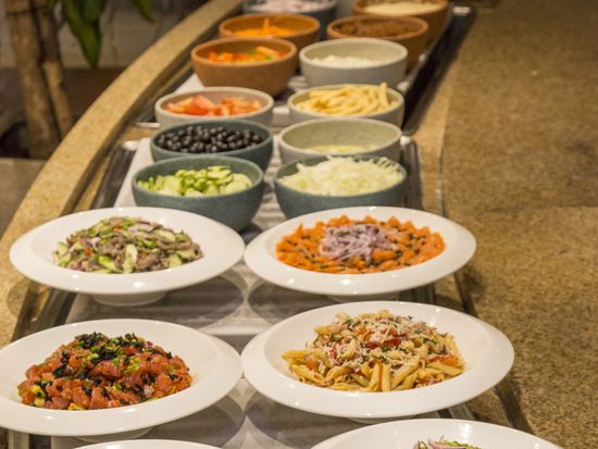 テイストランチビュッフェ 食事券 事前予約サービス ウェスティンリゾート グアム内 グアムの観光 オプショナルツアー専門 Veltra ベルトラ