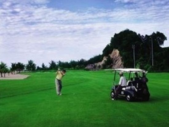 ロイヤル・ブルネイ・ゴルフカントリークラブ 送迎付きゴルフツアー＜日本語ガイド／中上級者＞