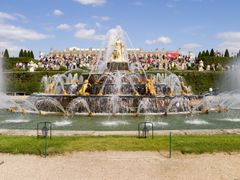 France_Versailles_Chateau_Palace_Garden_shutterstock_4309225