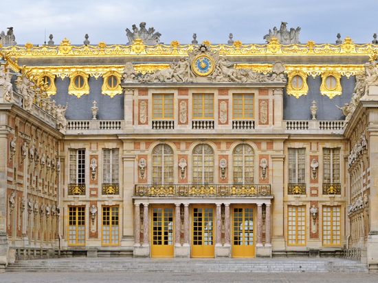 Versailles from Paris Skip the Line Half-Day Audio Tour with Minivan