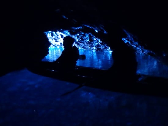 【愛犬連れOK】青の洞窟クリアカヤックツアー 底が透明で積丹ブルーをまるごと楽しめる＜7～9月／現地集合／積丹町＞by オーシャンデイズ