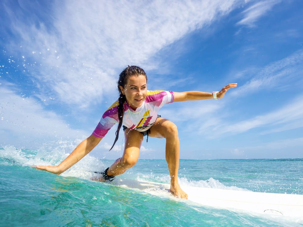 Hawaii_Kauai_Women_Surfing_Solo