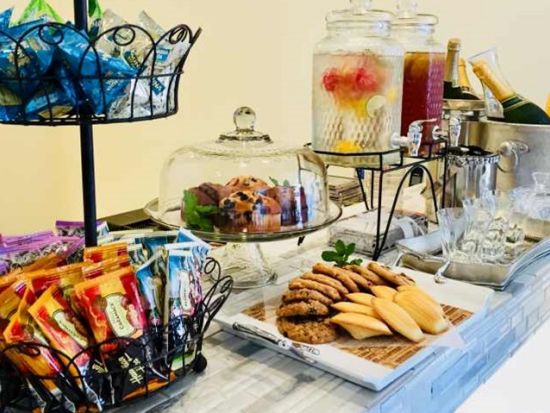 セスナ（小型飛行機）遊覧飛行　貸切でオアフ島有名スポットを周遊　by LANI LEA SKY TOURS & Flight School