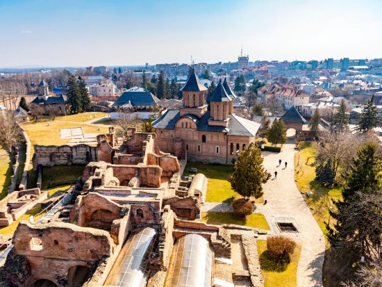 ドラキュラゆかりの地を巡る　1日観光ツアー ＜日本語または英語ガイド／昼食付き／ブカレスト発＞