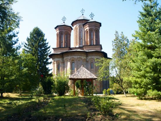 ドラキュラゆかりの地を巡る　1日観光ツアー ＜日本語または英語ガイド／昼食付き／ブカレスト発＞