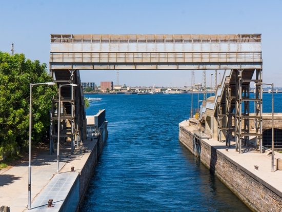river gate  Esna_shutterstock_347678378