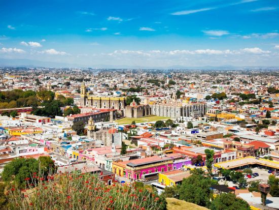 世界遺産テオティワカン遺跡ツアー 大迫力の巨大ピラミッド群へ！「天使の街」プエブラ観光付き＜日本語ガイド／メキシコシティ発＞