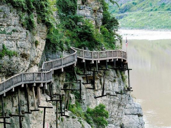 【6泊7日三国志ツアー】成都＋広元＋漢中＋宝鶏＋西安、三国志の史跡をめぐります☆＜貸切／食事付／日本語ガイド／成都発西安着＞