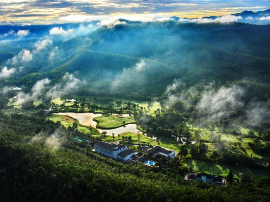 【チェンマイ発】アルパイン・ゴルフリゾート・チェンマイ＜ビュッフェランチ／ホテル送迎＞