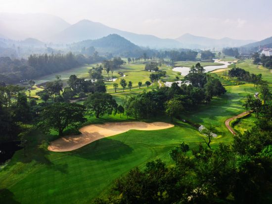 【チェンマイ発】アルパイン・ゴルフリゾート・チェンマイ＜ビュッフェランチ／ホテル送迎＞