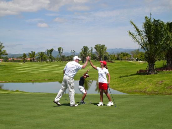 【チェンマイ発】ノースヒル・ゴルフクラブ・チェンマイ＆リゾート＜ホテル送迎＞