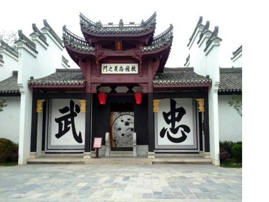 【成都発着・プライベート】九寨溝＋黄龍＋成都パンダ基地＋楽山大仏＋武候祠 4泊5日ツアー＜新幹線込／専用車／日本語ガイド／昼食付＞