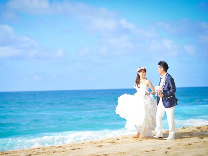 ハワイ ビーチフォト 街中での撮影付き 選べるノースショア カイルアプラン サンセット 星空撮影オプション 2ロケーションパッケージ 撮影 衣装 メイク有無 ハワイ オアフ島 ホノルル の観光 オプショナルツアー専門 Veltra ベルトラ