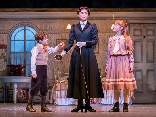 Zizi Strallen as Mary Poppins  and Children- Photograph Johan Persson.jpg