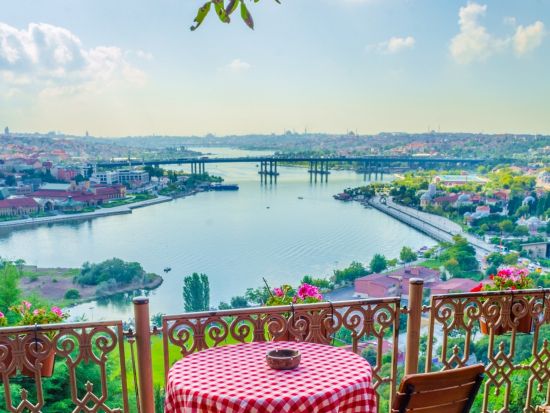 ボスポラス海峡クルーズ＆金角湾ドライブ　半日観光ツアー ＜午前or午後発／英語ガイド／イスタンブール発＞