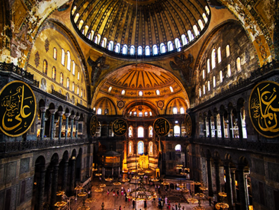 イスタンブール旧市街　1日観光ツアー　世界遺産アヤソフィア＆トプカプ宮殿などの名所を巡る王道コース ＜昼食付き／英語ガイド／イスタンブール発＞