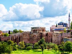 Turkey_Istanbul_Walls of Constantinople_shutterstock_1578424057