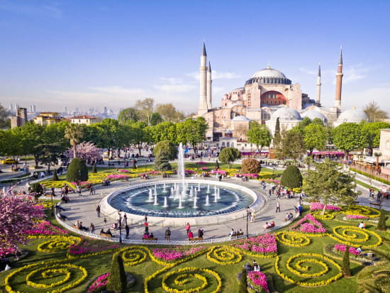 Turkey_Istanbul_Hagia_Sophia_shutterstock_740864689