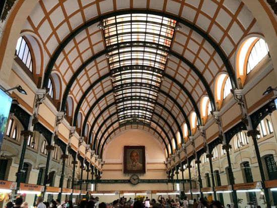 ホーチミン 貸切チャーター　お好きな観光地へご案内（1日8時間以内：ロンハイ / ブンタウ、ファンティエット / ムイネー、ダラットなど）＜最大29名＞