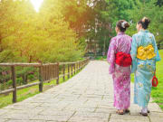 Japan_kimono_shutterstock_609307562