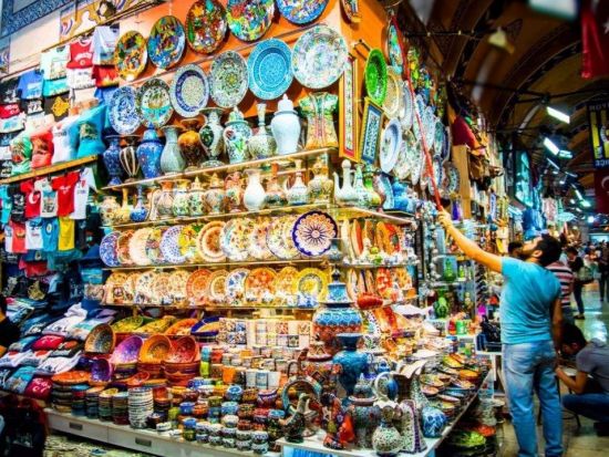 世界遺産をめぐる　シルクロード3泊4日ツアー ＜貸切／新幹線利用／食事付き／日本語ガイド／ウルムチ発 敦煌着＞