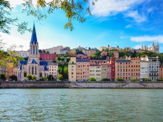 リヨン市内半日ウォーキングツアー　世界遺産リヨン歴史地区など定番スポットをご案内　夕食付プランあり ＜貸切／日本語／昼食付／公共機関1日乗車券込／リヨン発＞