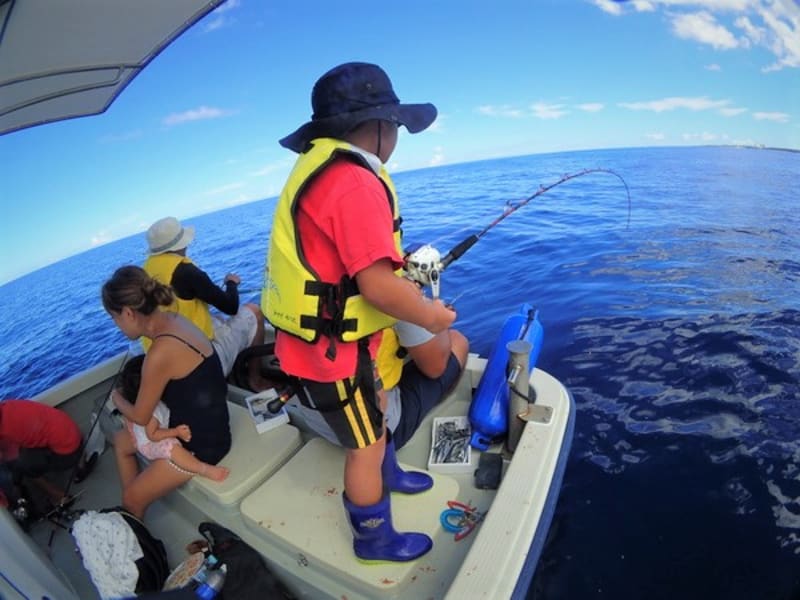 フィッシング（釣り） | 沖縄の観光・オプショナルツアー専門 VELTRA(ベルトラ)