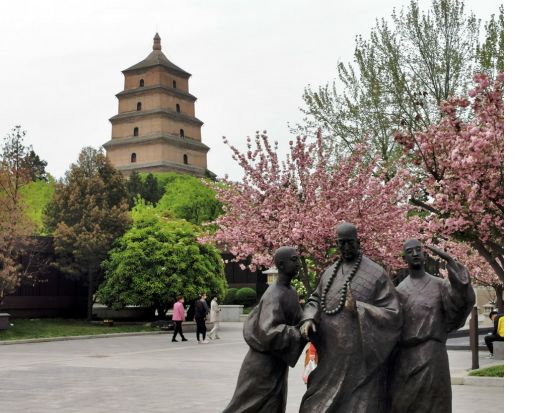 【北京発西安3日間】兵馬俑や大雁塔など世界遺産を巡り古城壁や青龍寺など名所満載！餃子宴＋ビャンビャン面＋鳥の丸焼きなどご当地グルメ賞味＜2泊／往復航空券付＞