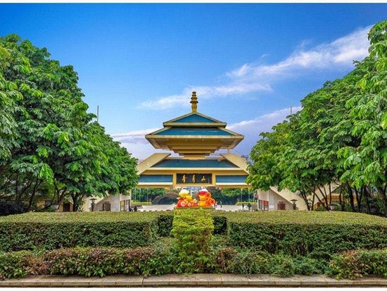 南寧市内 1日観光貸切ツアー 青秀山・広西民族博物館・東盟商務区・南湖公園＜専用車／英語ガイド＞