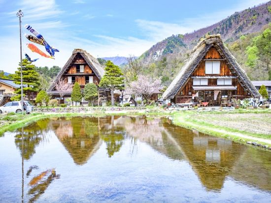 貸切観光タクシー 白川郷・五箇山 2つの世界遺産を見学する日帰りツアー ホテル送迎付き＜6時間／1～9名／選べる車種／金沢発着＞by 冨士タクシー