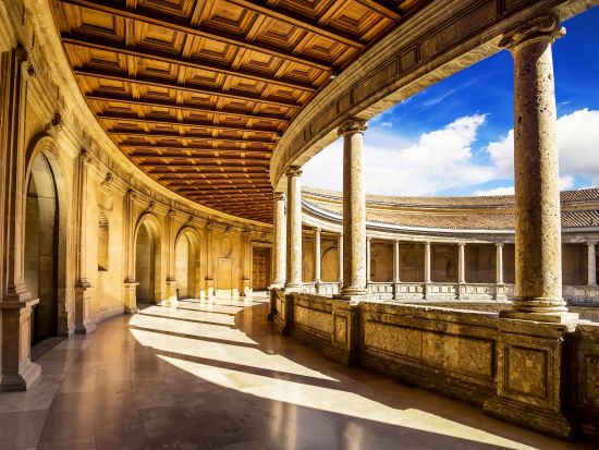 アルハンブラ宮殿 半日観光ツアー  ＜英語ガイド／グラナダ発＞