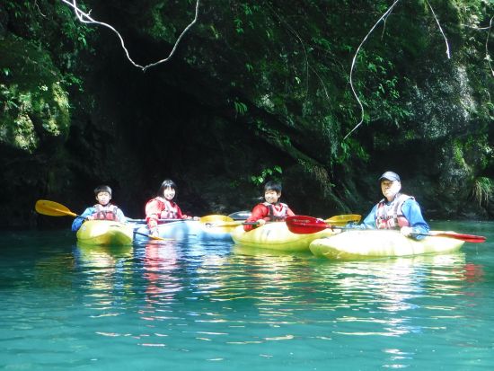 奥多摩 白丸湖カヤック　初心者OK！経験豊富スタッフ同行 ＜4～11月／午前・午後／BBQ付プランあり／青梅市＞by クルーソー